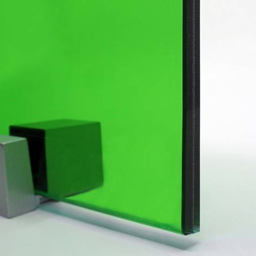 verre feuilleté décoratif colori vert sur mesure